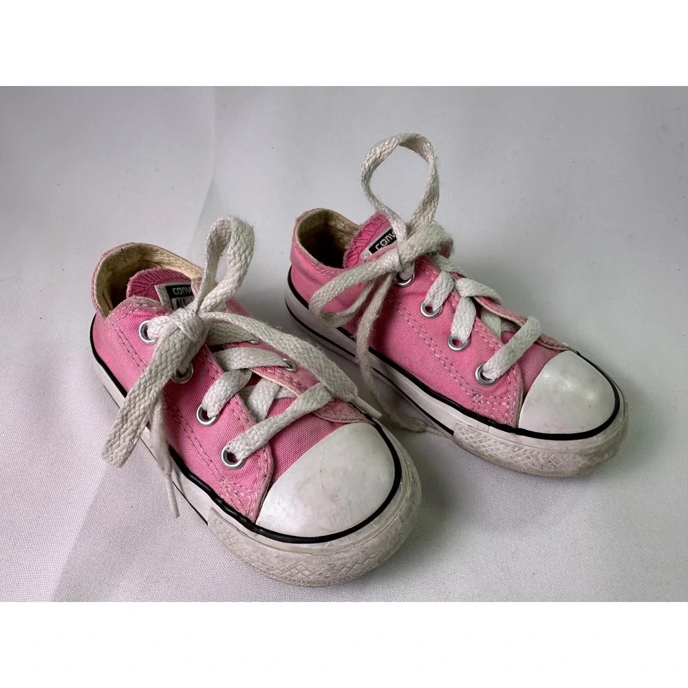 Converse step into